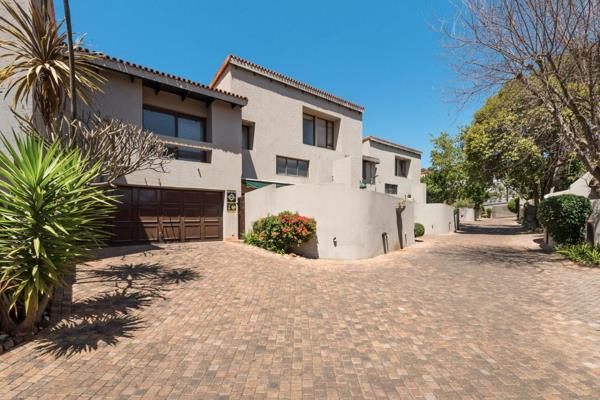 This immaculate 3 bedroom home is a peaceful retreat nestled in a maintained park-like setting at the base of the Linksfield ...