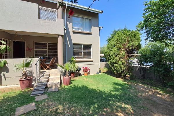 •	Delightful Garden Townhouse: Perfect for pet lovers, offering a welcoming atmosphere in a secure setting.
•	Spacious Lounge: Enjoy ...