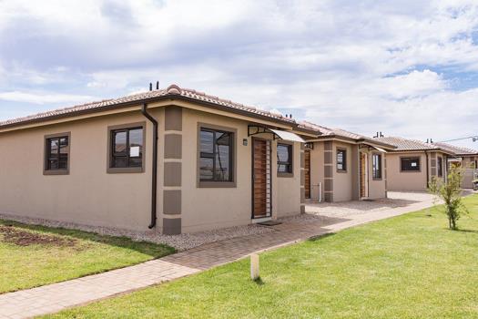 2 Bedroom House for sale in Sebokeng Central