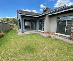 Townhouse for sale in Waterkloof Ridge