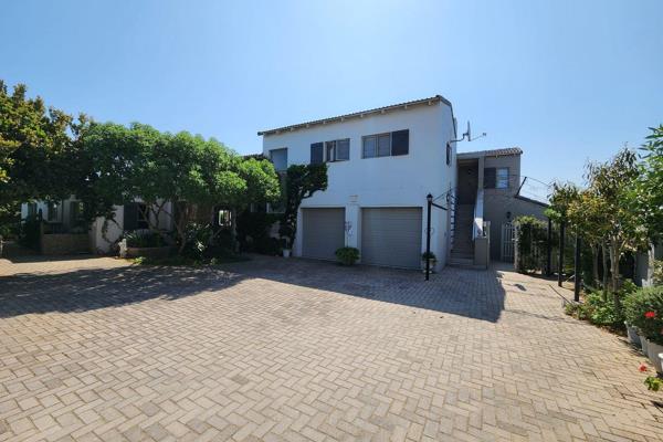 Nestled in the sought-after Langebaan Country Club, this exquisite 5-bedroom French-inspired Mediterranean villa offers a unique blend ...