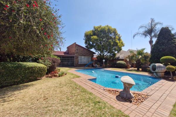 Situated in the quiet area of New State Areas in Springs on the East Rand. You&#39;ll find yourself a short drive to both the ...