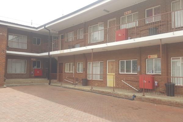 You are cordially invited to come and view this very spacious flat for sale in the well known suburb of Navalsig situated in ...