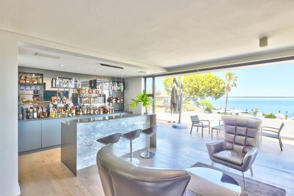 A 3-storey azure presents itself in the affluent Fresnaye - perched against the slopes of Lion’s Head overlooking the picturesque ...