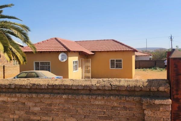 This property  2 spacious bedroomed house with a lounge that gives more comfort, and upgraded kitchen and refurbished the bathroom to ...