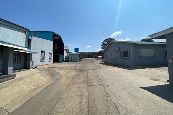 This large warehouse for sale in Chamdor spans 7154m&#178; and is available for ...