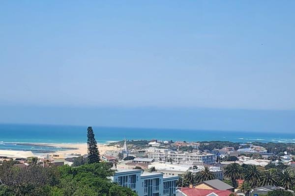 This stylish first-floor apartment, located in the heart of Jeffreys Bay, offers the perfect blend of comfort and convenience. 

The ...