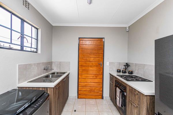 BUY DIRECTLY FROM THE DEVELOPER AND SAVE BIG ON TRANSFER COSTS AND LAWYERS FEES

Welcome to Diamond City, introducing an EXCITING, NEW and AFFORDABLE housing development!

Nestled in Mamelodi, our thoughtfully designed 2- and 3-bedroom full title houses are modern ...