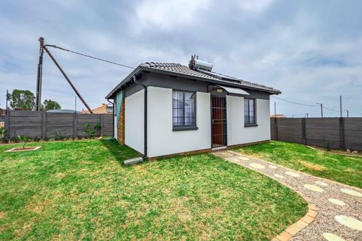 2 Bedroom House for sale in Mamelodi