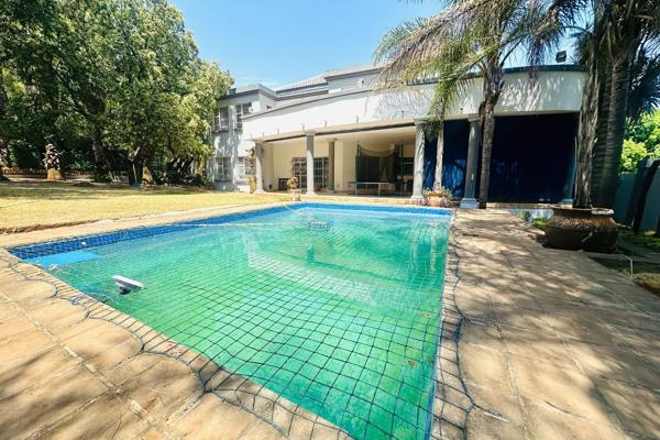 Newly renovated 5 bedroom house well situated in Raslouw

This house consists of:
5 Bedrooms with aircons
4.5 Bathrooms
3 Living ...