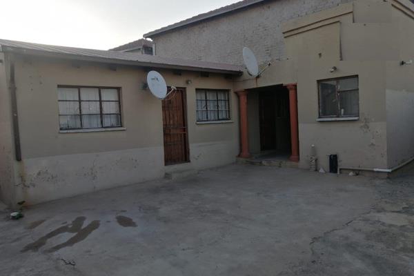 Investment Opportunity in Tembisa - 6 Unit Property for Sale

This well-maintained property, located in the heart of Tembisa, offers ...