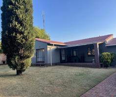 House for sale in Aerorand South