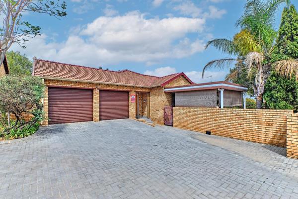 Nestled within the secure Albertyn Circle in Kyalami Hills, this impeccably maintained ...