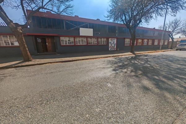 Neat and well maintained 1963m2 warehouse in the heart of Booysens Reserve For sale. The ...