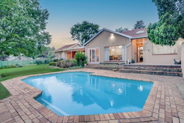 ELEGANT AND SPACIOUS PLUS SPACE FOR GRAN OR INCOME PRODUCING COTTAGE
  
ACCOMMODATION:
  
The Residence:
Inside Features - The Living Areas:
* Security gate and skylight situated in entrance hall
* Lounge area features carpet flooring, ceiling fan and two large north facing ...