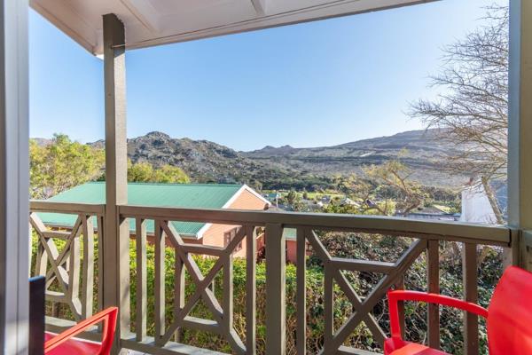 Glen Mews is a Gated Complex located at the foot of the mountain in the beautiful leafy ...