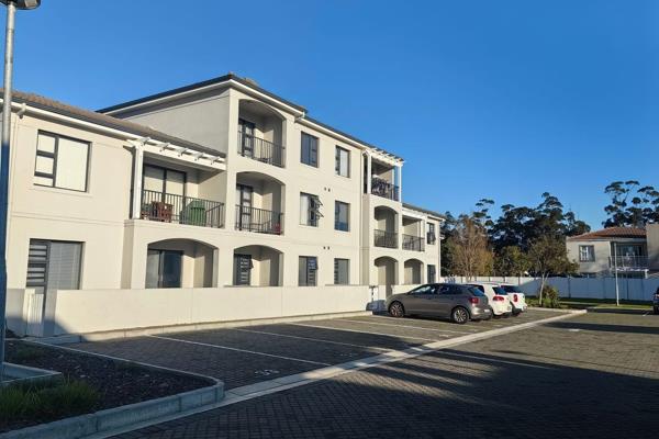 Situated close to the Durbanville Mediclinic, wonderful restaurants and excellent schools is this sunny and welcoming 2 bedrooms and 1 ...