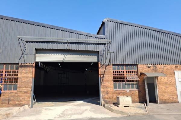 Warehouse measuring 479m2 available to let in a secure Industrial Park. The warehouse ...