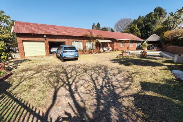 This property is situated in a doomed area, quiet and walking distance to Randridge Mall. Close to Rand Park High School, Lifestyle ...