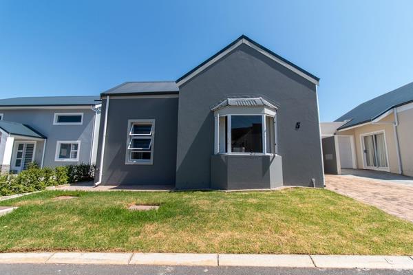 We are proud to present this exclusive rental property. This lovely open-plan home with ...