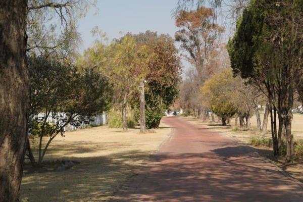 This is your chance to own a slice of paradise along the prestigious Millionaire’s Bend on the Vaal River. River Palace is an ...