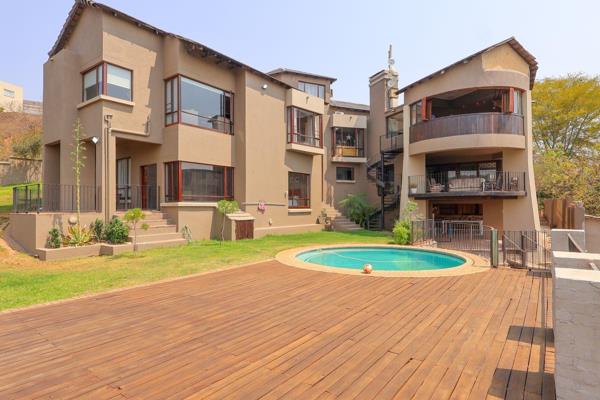 This residence is located in the ever popular Estate known as Noordsig.

With ample space, large rooms and a large garden area for the ...