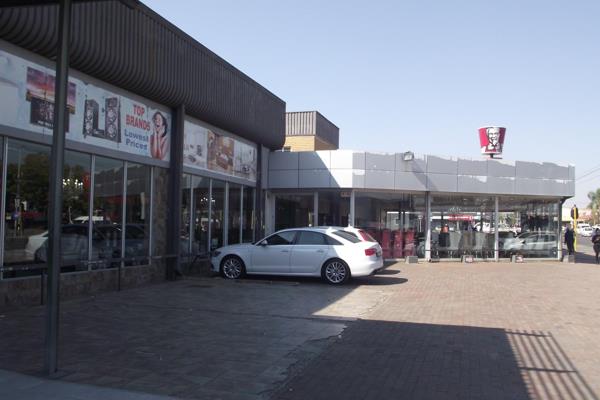 Commercial Retail Area with street front.
300 sqm
Parking for customers.
Available 1 November