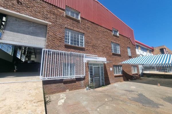 Spacious and Secure Warehouse Unit
Available immediately, this 776.47 square meter ...