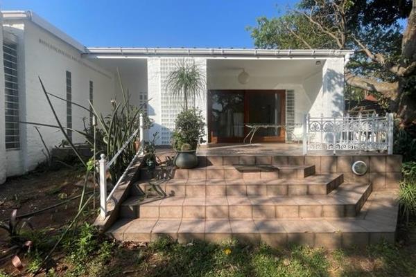 This retro 3-bedroom house offers the perfect blend of charm and modern comfort, ideal ...