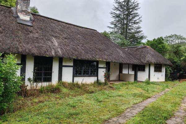 This quaint fix- upper country cottage is the perfect starter home or investment property.

Step inside and you will be amazed ...