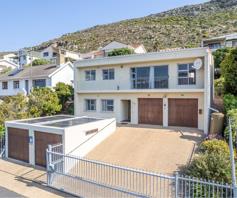 House for sale in Fish Hoek