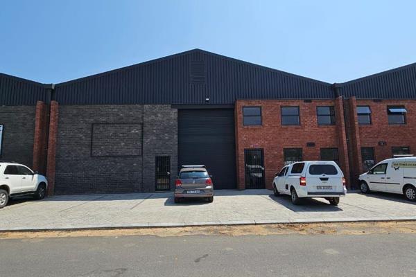 This brand-new warehouse space to let in Paarl offers a modern and functional layout ...