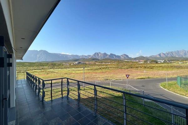 Exclusive Sole Mandate

Live your dream in this spectacular double story family home with uninterrupted mountain views.

This property ...