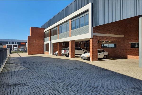 This exceptional AAA-grade warehouse facility, located in Fairview, offers a total of ...