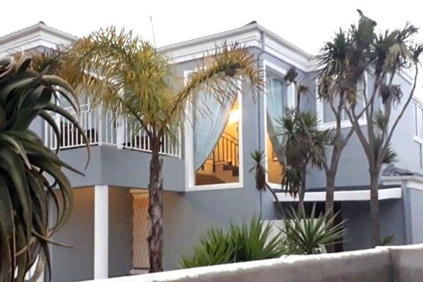 Spacious and Elegant Family Home in Country Club, Langebaan

This beautifully maintained ...