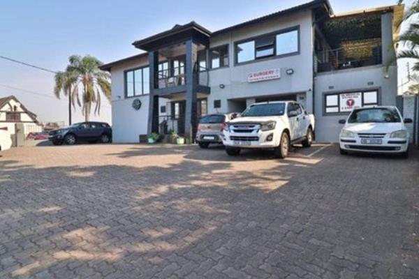 4-Bedroom Home with Commercial Spa and Surgery in Durban NorthProperty Overview:
Located in the prestigious area of Durban North, this ...