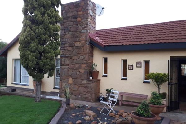Discover this exceptional property in Lydenburg, perfectly suited for a guesthouse or business venture. Ideally positioned on a ...
