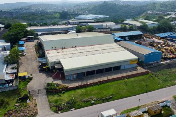 This stand-alone warehouse for sale in Mariann Industrial Park offers:
ERF size of 6975 ...