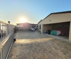 House for sale in Eyethu