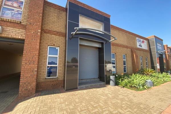 Modern office space available on a very busy street in Klipfontein.

The office is situated in a secure complex on Watermeyer ...