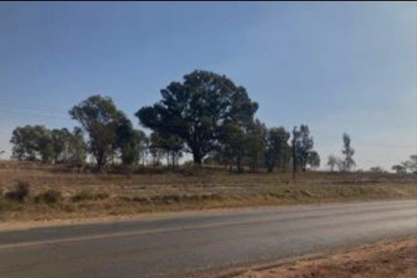 This 7.203 hectare plot in Cullinan, Pretoria East presents a fantastic opportunity for those looking to start a business, invest in ...