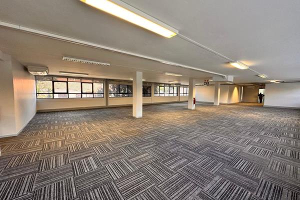 This 673sqm fully fitted office in Greenside offers a spacious and flexible layout ...