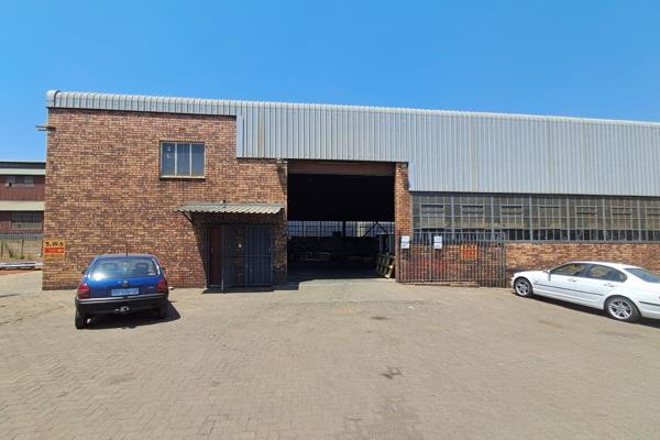 An 800 sqm Warehouse/Factory or Storage space centrally located provides convenient ...