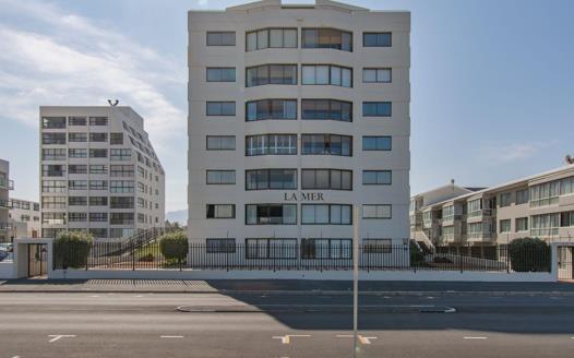 3 Bedroom Apartment / Flat for sale in Strand North