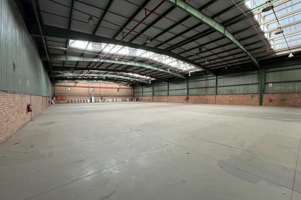 Spacious 2103 sqm warehouse with office space available. Key features include:

- ...