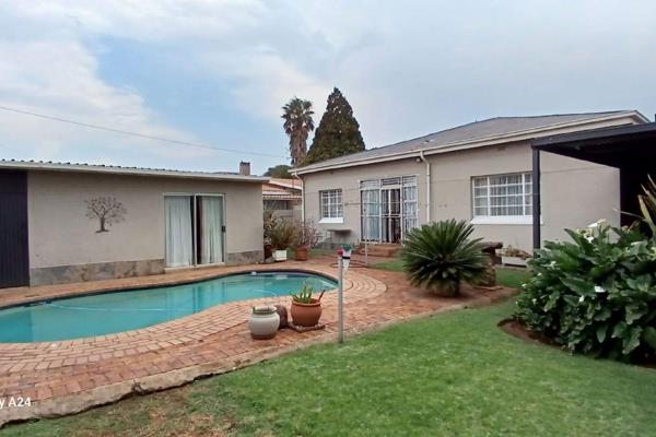 Going Going Gone!!!!!!!

This is an immaculate house for a breath-takingly low price.

This beautiful family home is situated in a ...