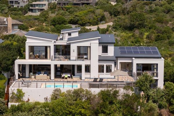 TRI MANDATE

North-facing Whale Rock Beach Estate home for sale in Plettenberg Bay.  ...