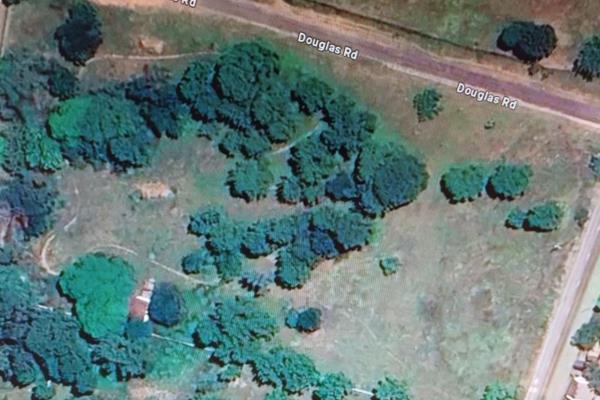 New on the market. Calling on developers .
1,5HA (15 005m2) of land with commercial ...