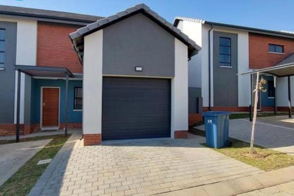 This modern, beautiful house is located in The Manhattan, Amberfield City and offers the following:
- 3 bedrooms
- Bathroom
- ...