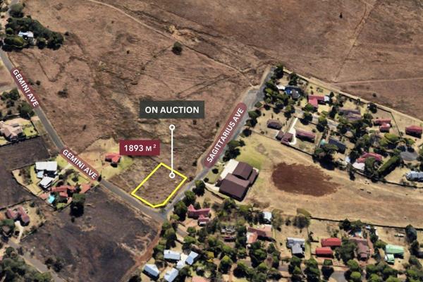 Discover the perfect opportunity to invest in a spacious 1893 m2 vacant corner property in the sought-after area of Signal Hill ...